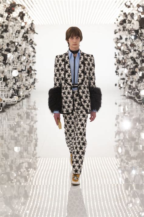 gucci towards autumn 2021